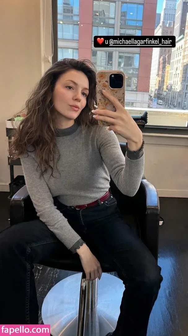 Ella Hunt Onlyfans Photo Gallery 