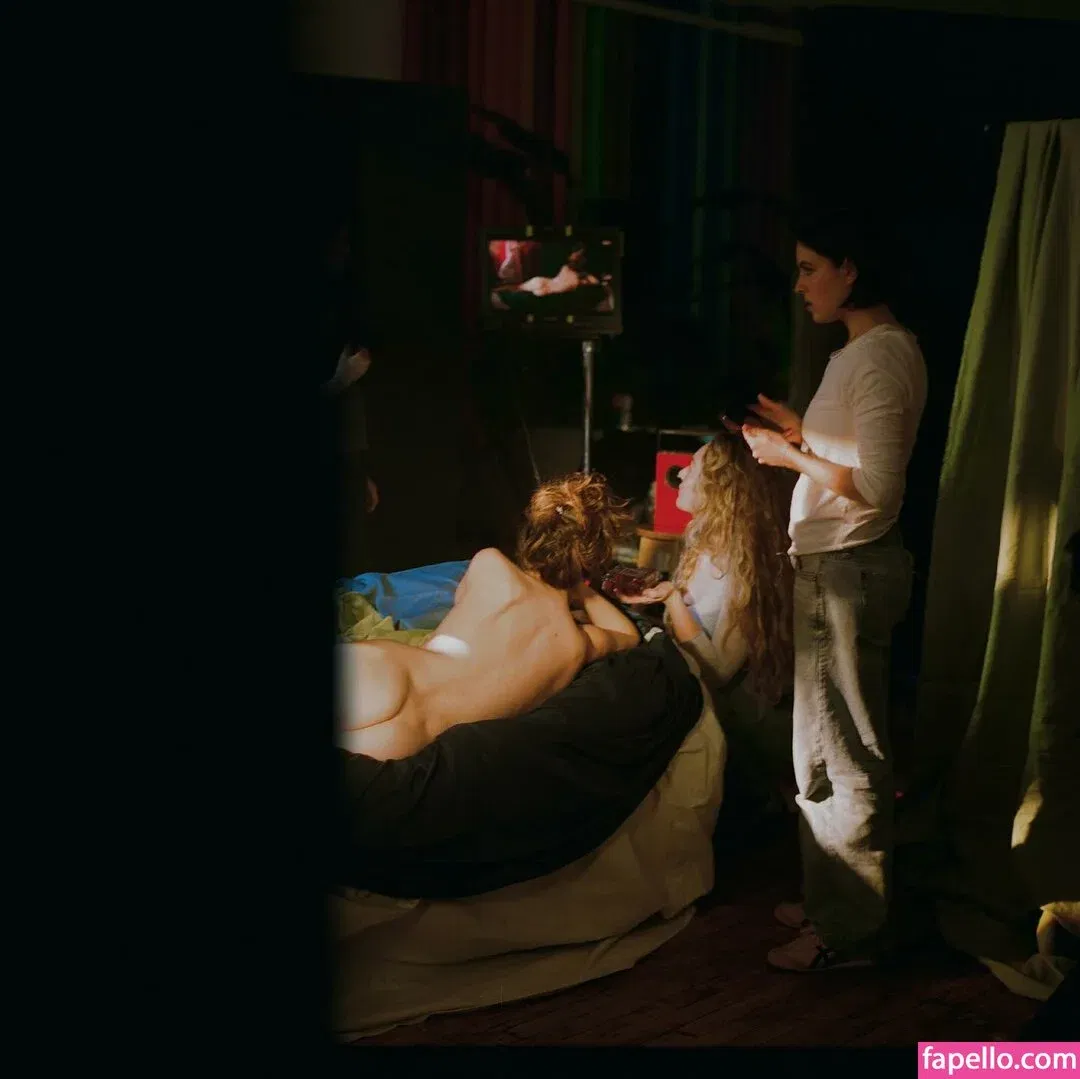 Ella Hunt Onlyfans Photo Gallery 