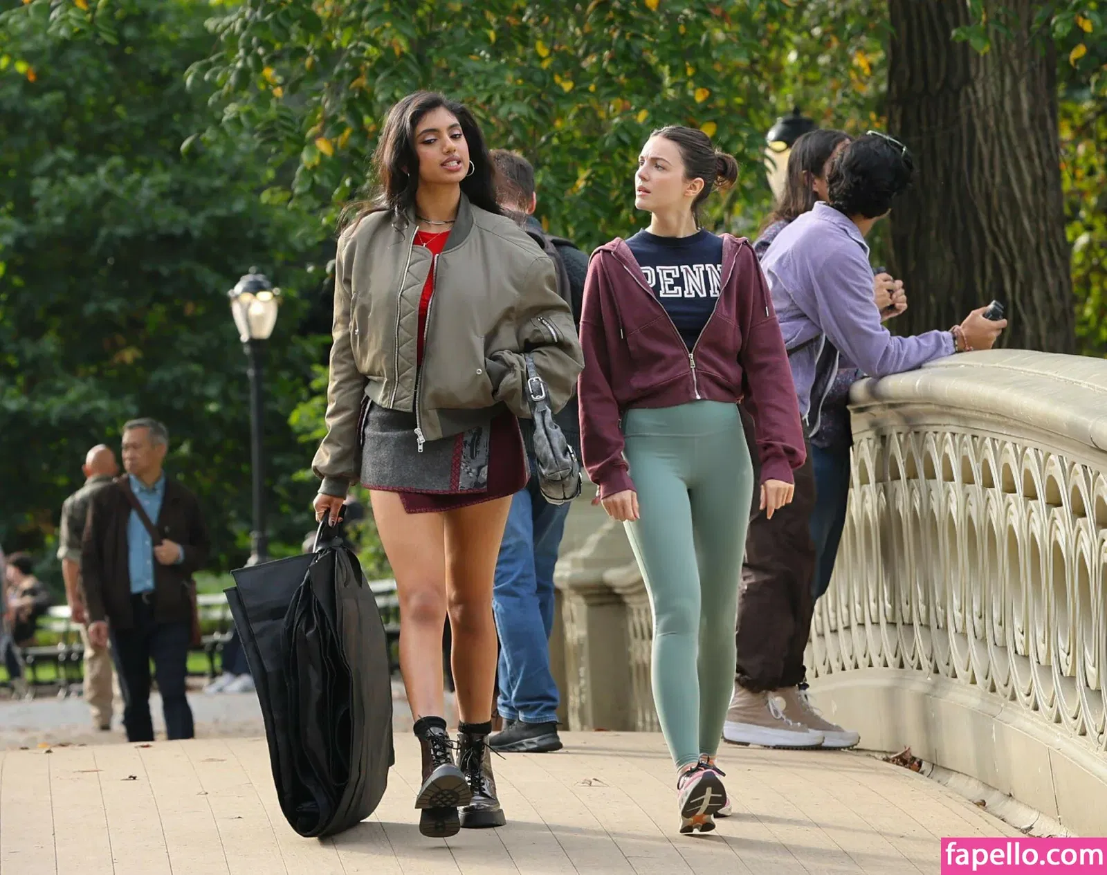 Ella Hunt Onlyfans Photo Gallery 