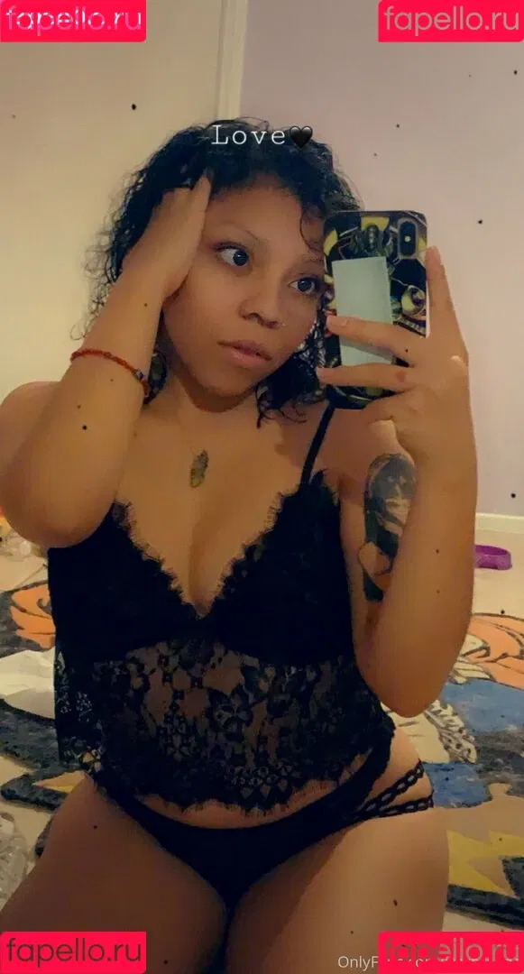 izzybrando Onlyfans Photo Gallery 