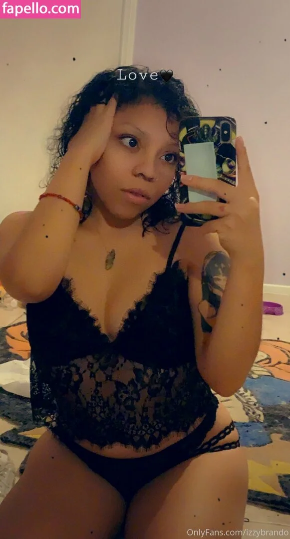 izzybrando Onlyfans Photo Gallery 