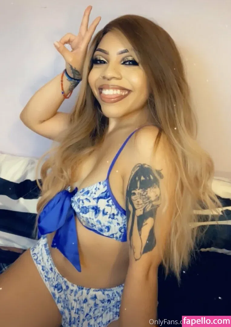 izzybrando Onlyfans Photo Gallery 