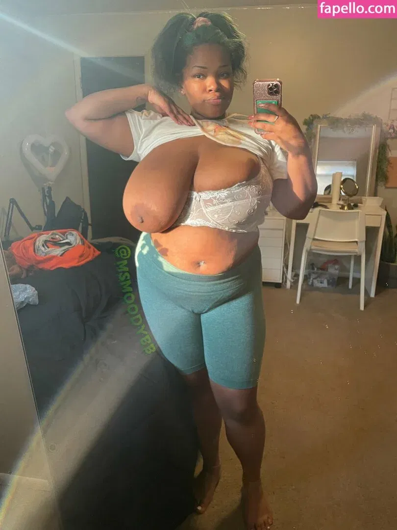 MsMoodyBB Onlyfans Photo Gallery 