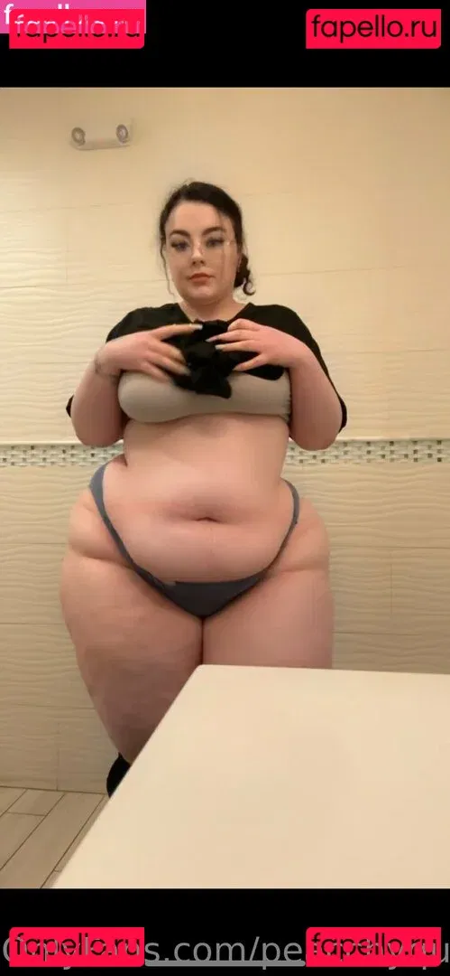 peacchyqueenn Onlyfans Photo Gallery 