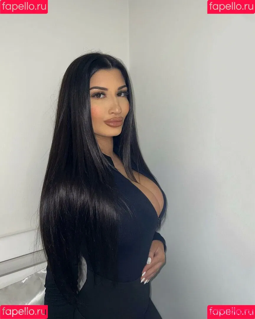 Melissa Stefoulis Onlyfans Photo Gallery 