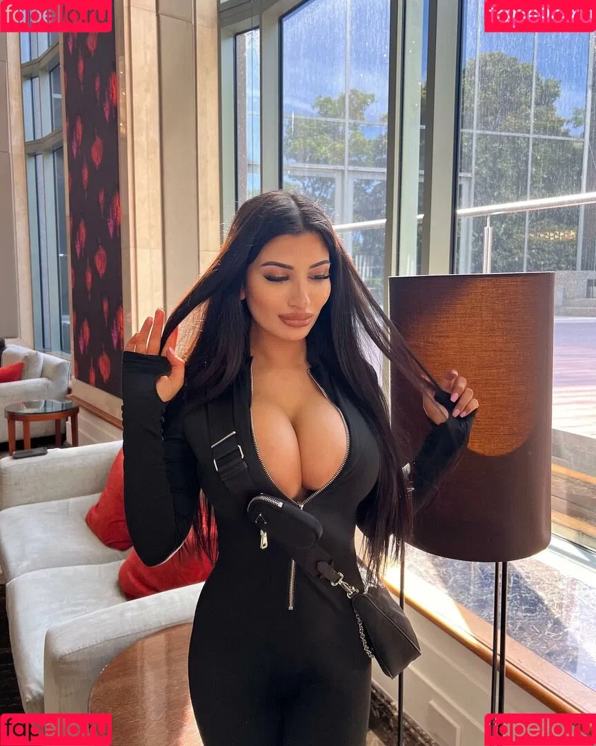 Melissa Stefoulis Onlyfans Photo Gallery 
