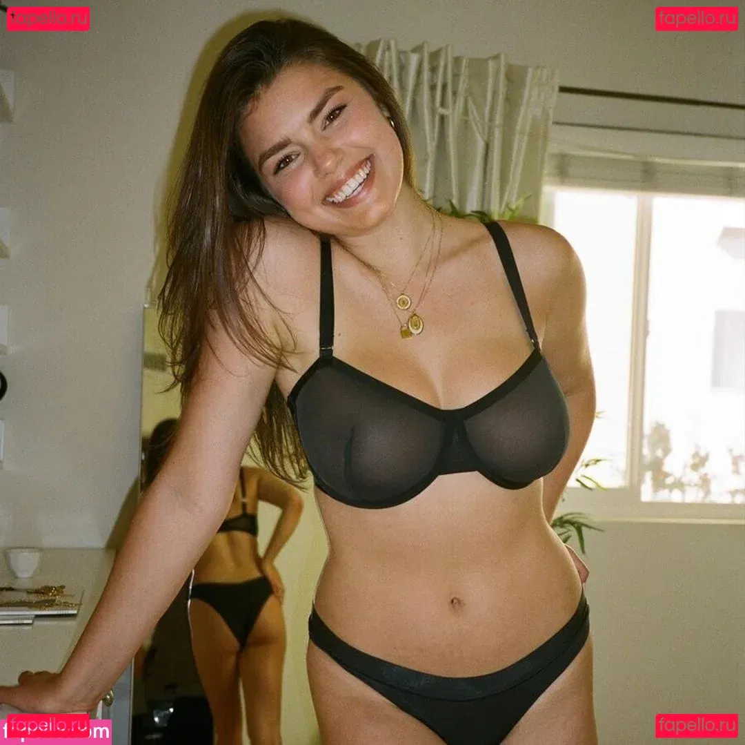 Lauren Searle Onlyfans Photo Gallery 