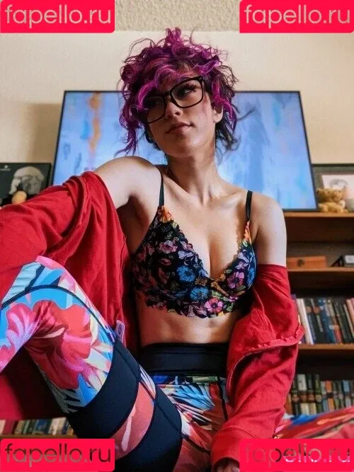 Queen Tofu Onlyfans Photo Gallery 