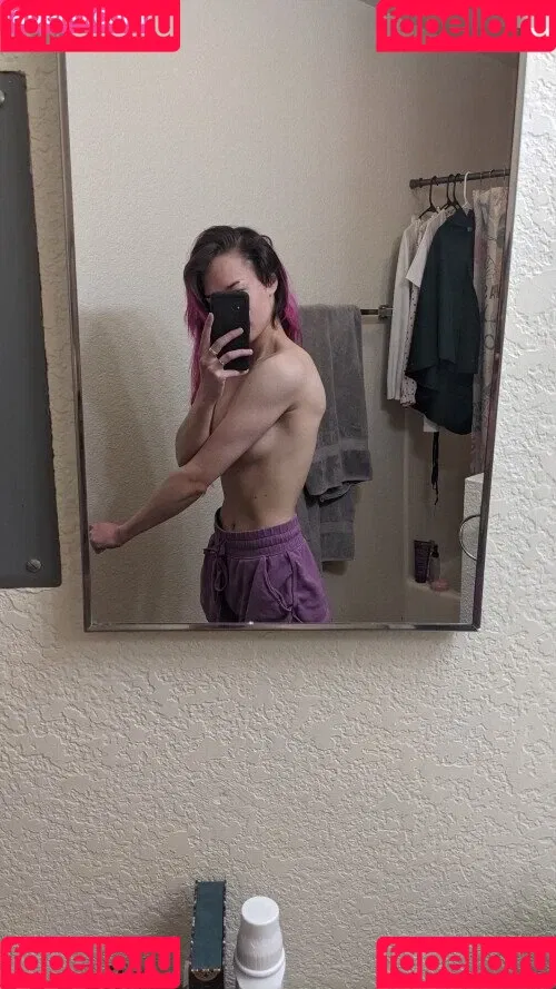 Queen Tofu Onlyfans Photo Gallery 