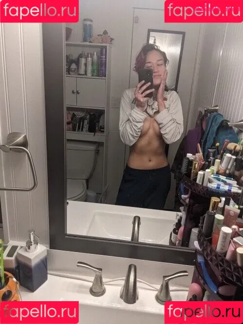Queen Tofu Onlyfans Photo Gallery 