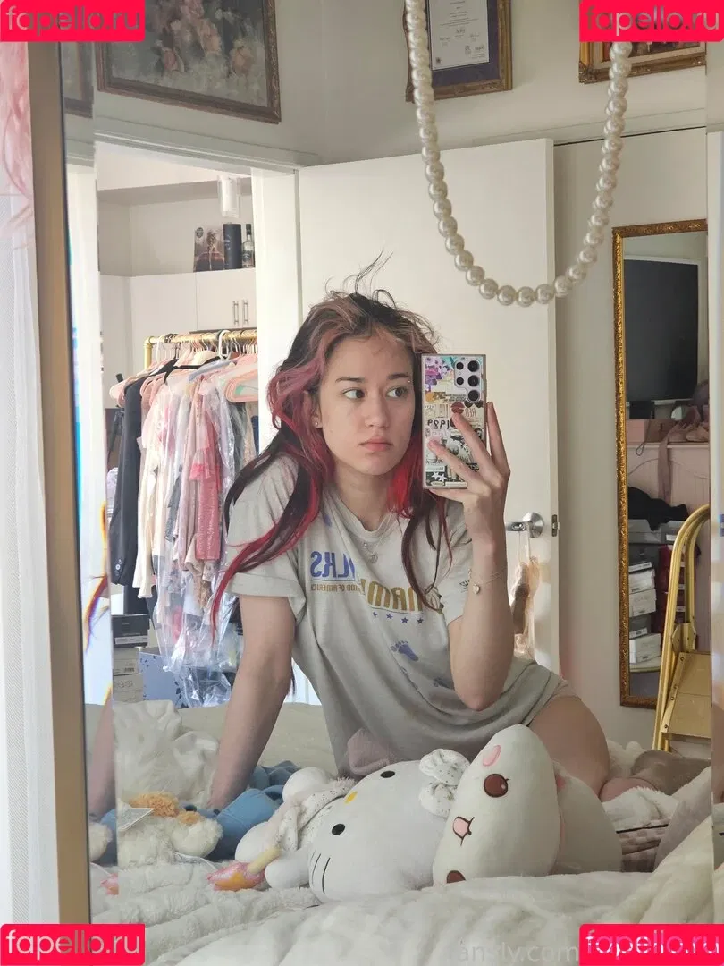 Queen Tofu Onlyfans Photo Gallery 