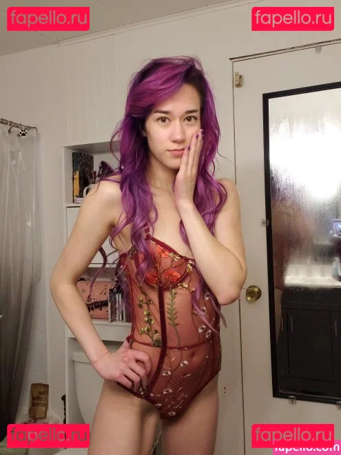 Queen Tofu Onlyfans Photo Gallery 