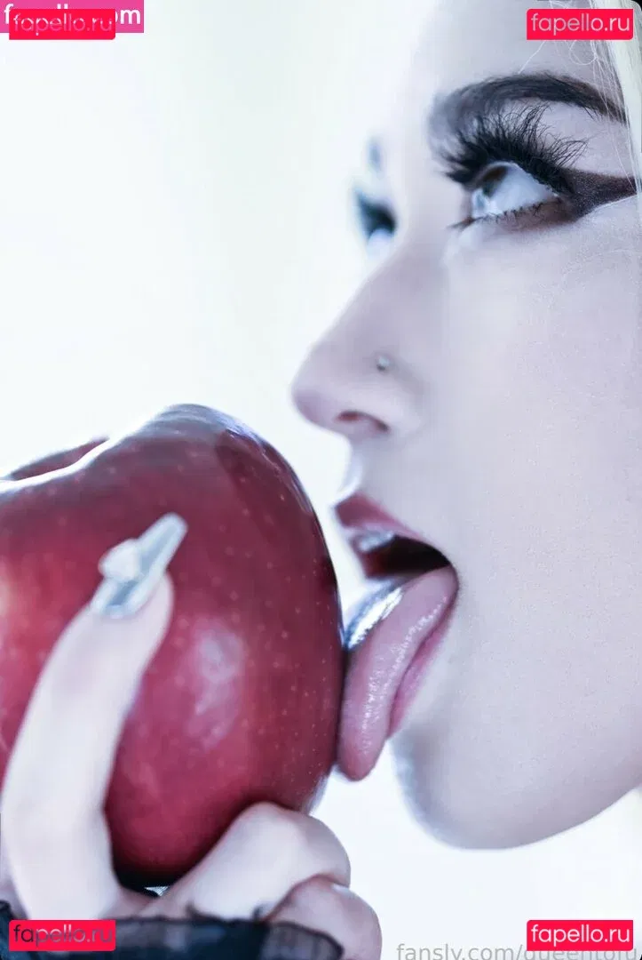 Queen Tofu Onlyfans Photo Gallery 