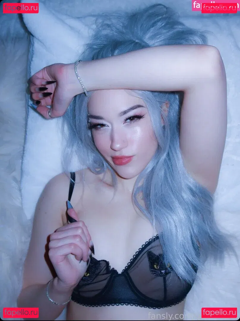 Queen Tofu Onlyfans Photo Gallery 