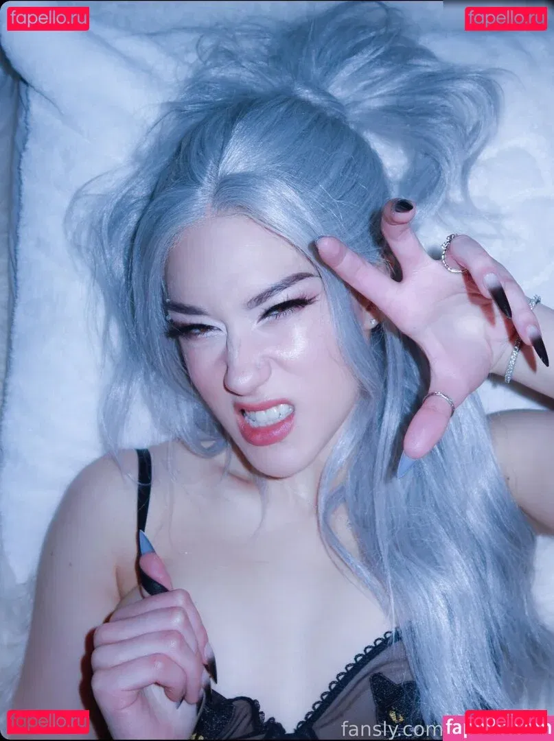 Queen Tofu Onlyfans Photo Gallery 