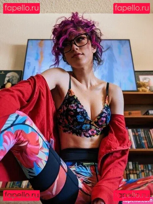 Queen Tofu Onlyfans Photo Gallery 