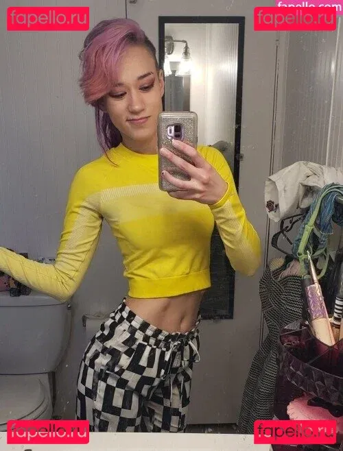 Queen Tofu Onlyfans Photo Gallery 