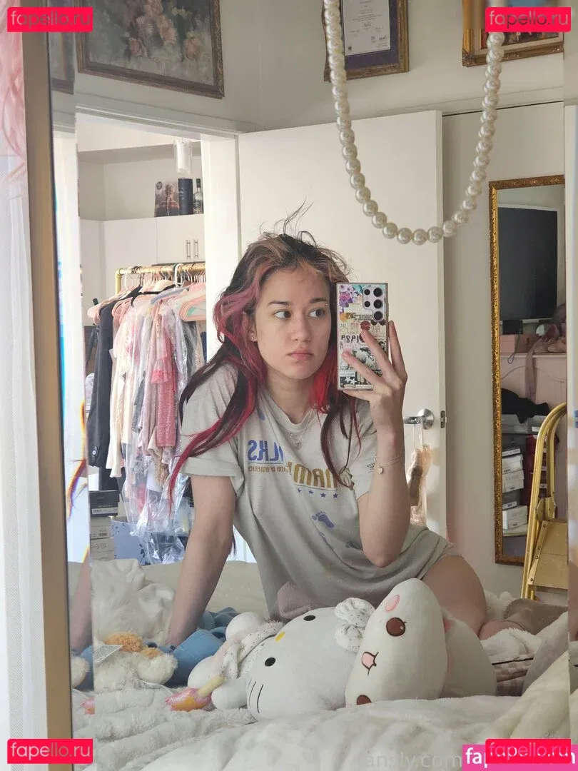 Queen Tofu Onlyfans Photo Gallery 