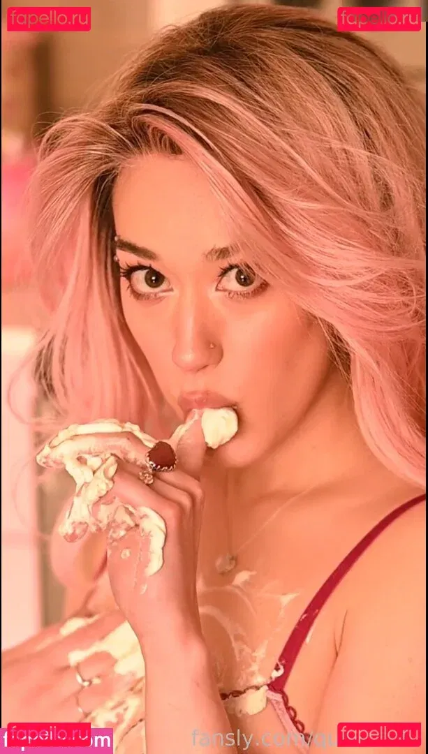 Queen Tofu Onlyfans Photo Gallery 