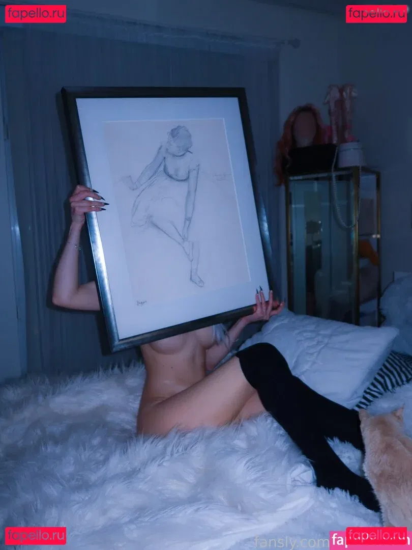 Queen Tofu Onlyfans Photo Gallery 