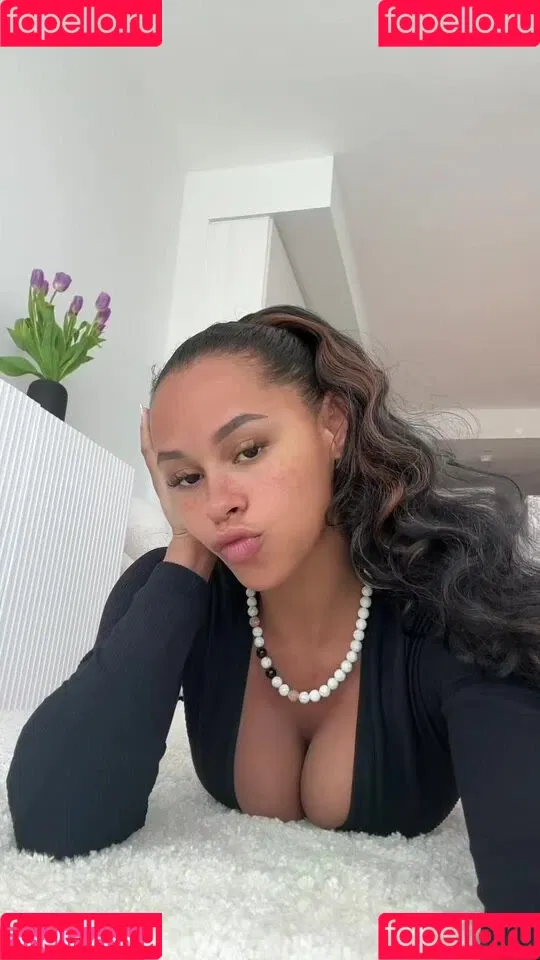 August Laines Onlyfans Photo Gallery 