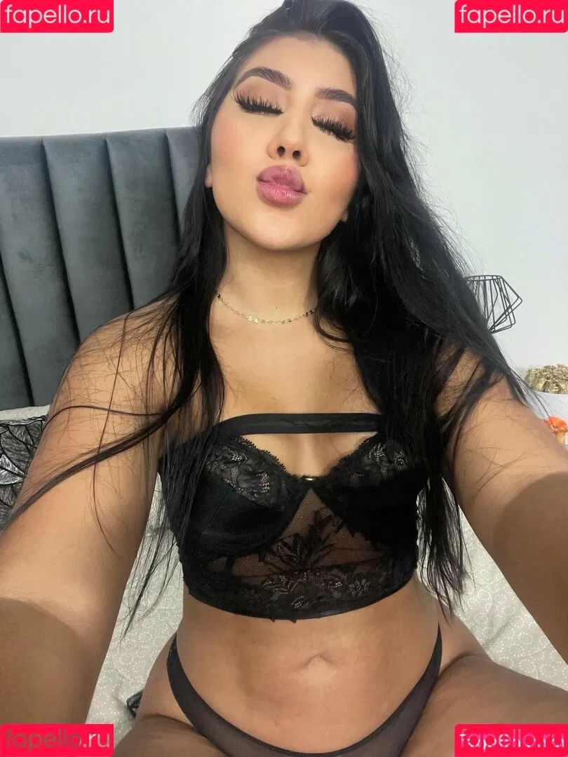 Charlote Rouge Onlyfans Photo Gallery 