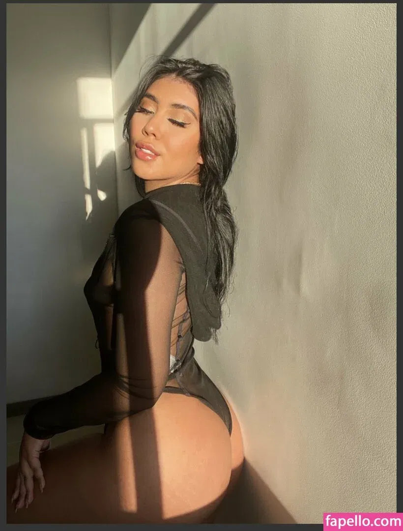 Charlote Rouge Onlyfans Photo Gallery 