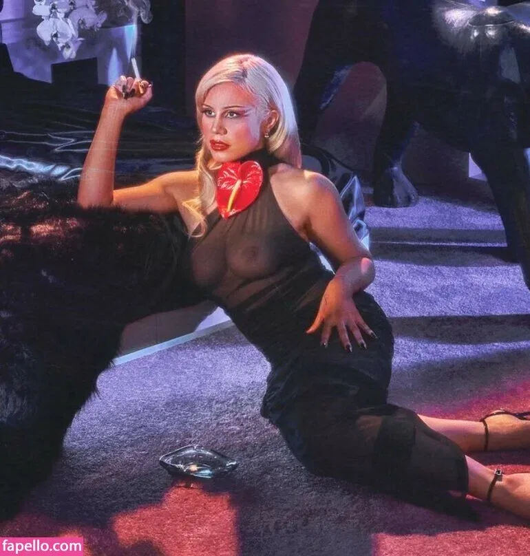 Slayyyter Onlyfans Photo Gallery 