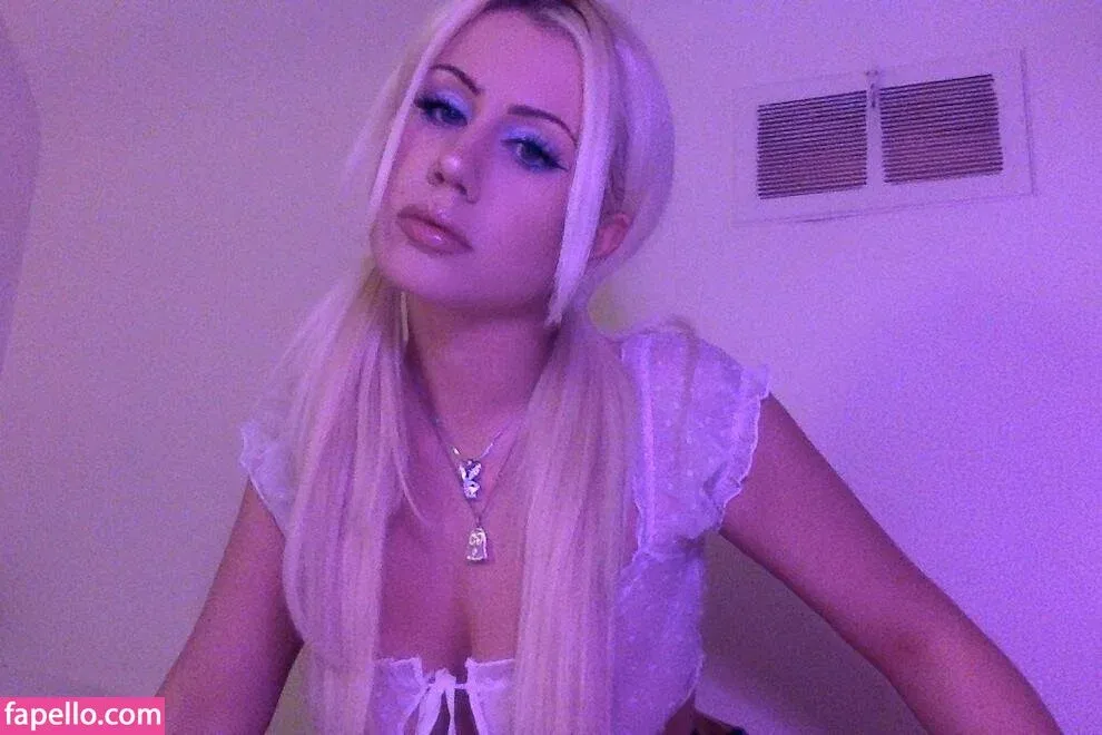 Slayyyter Onlyfans Photo Gallery 