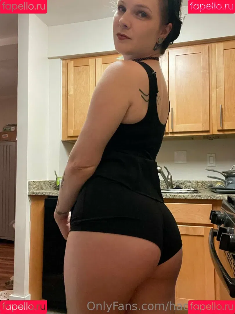 hadesmuse Onlyfans Photo Gallery 