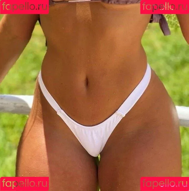 Flavia Oliveira Onlyfans Photo Gallery 
