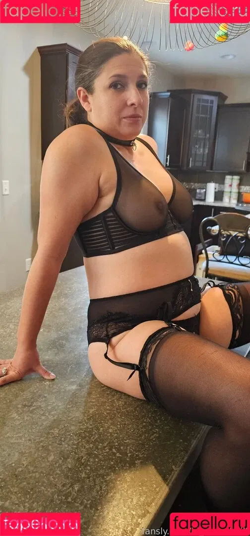 bi_sexualmilf Onlyfans Photo Gallery 