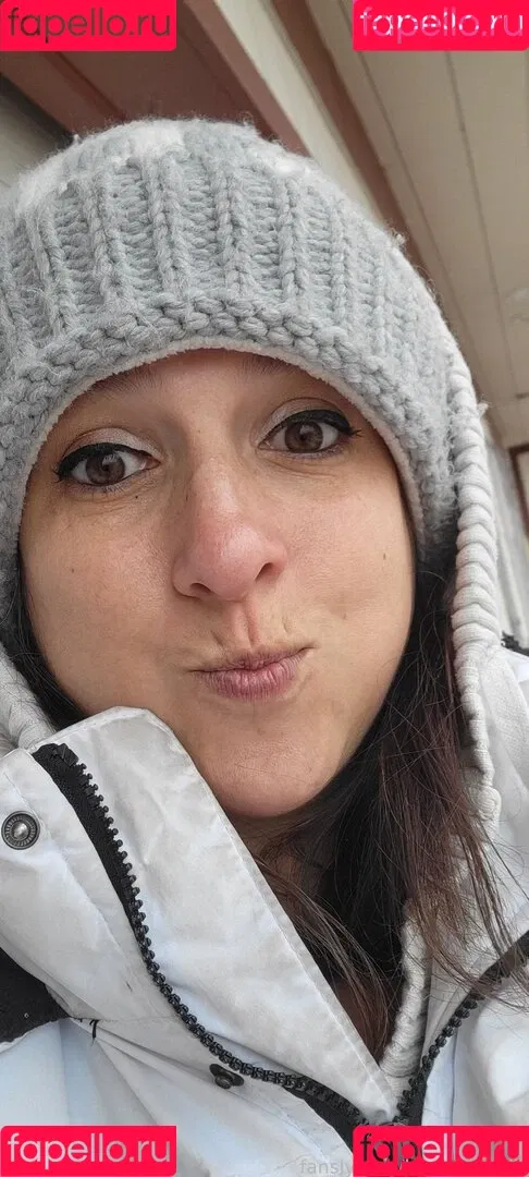bi_sexualmilf Onlyfans Photo Gallery 