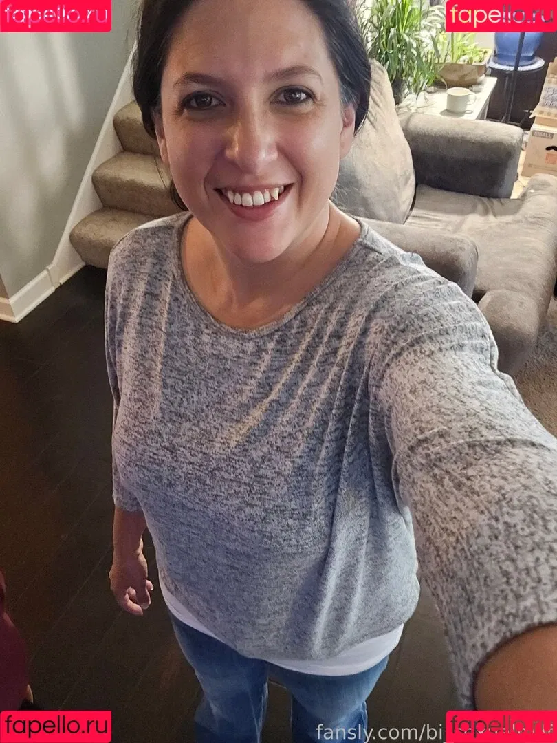 bi_sexualmilf Onlyfans Photo Gallery 