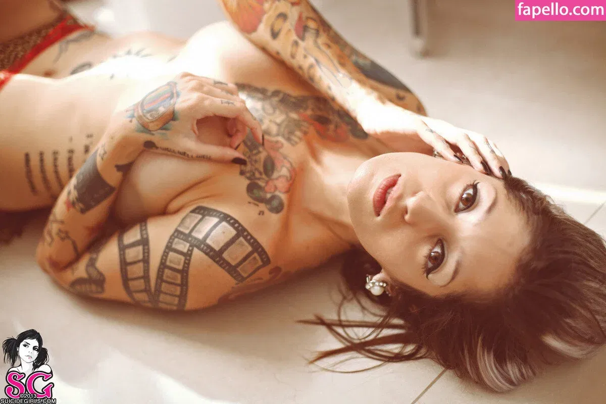 Jacqueline Suicide Onlyfans Photo Gallery 