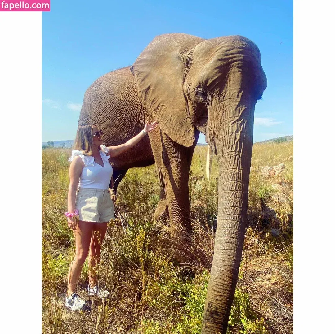 Faye Reid Onlyfans Photo Gallery 