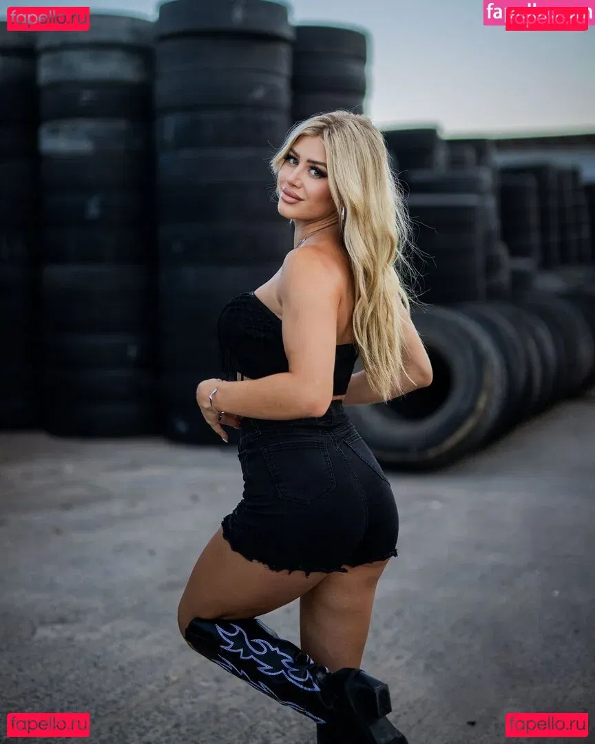 Chiara Antonella Onlyfans Photo Gallery 