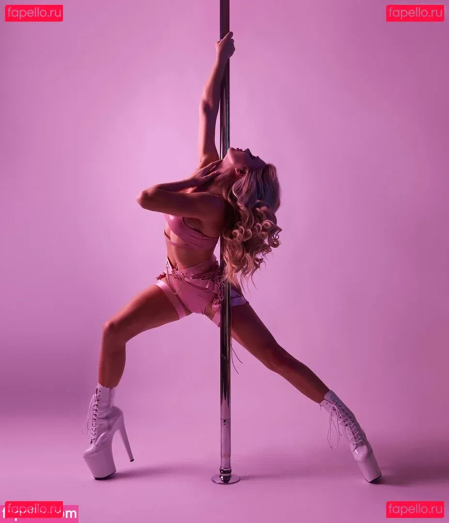 Chiara Antonella Onlyfans Photo Gallery 