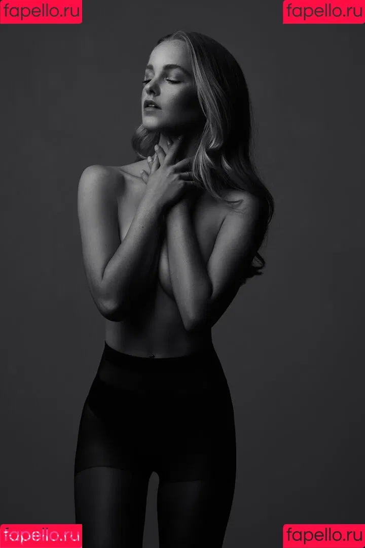 Svenja Van Den Bogaart Onlyfans Photo Gallery 