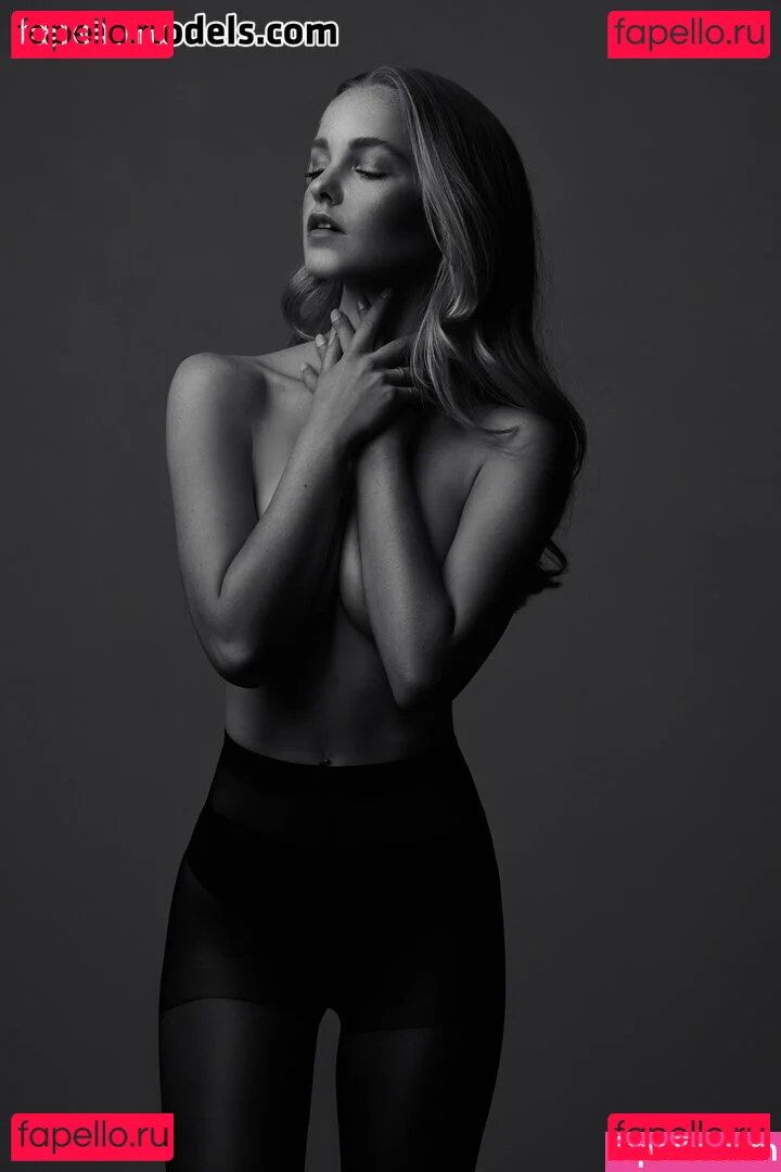 Svenja Van Den Bogaart Onlyfans Photo Gallery 