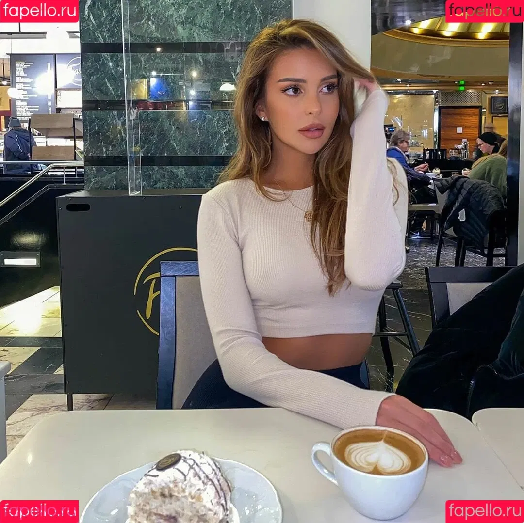 Sara Chafak Onlyfans Photo Gallery 
