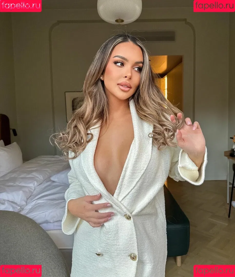 Sara Chafak Onlyfans Photo Gallery 