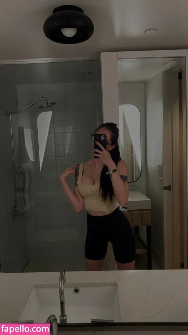 Ashley Lunt Onlyfans Photo Gallery 