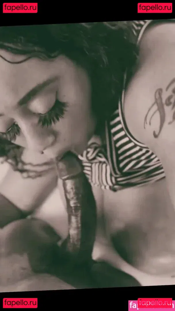 Roxi Red Onlyfans Photo Gallery 