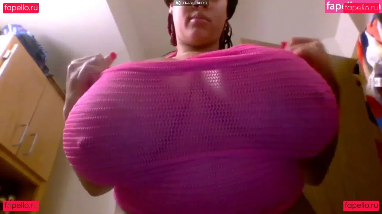 Roxi Red Onlyfans Photo Gallery 