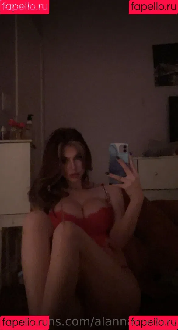alannanikolee Onlyfans Photo Gallery 