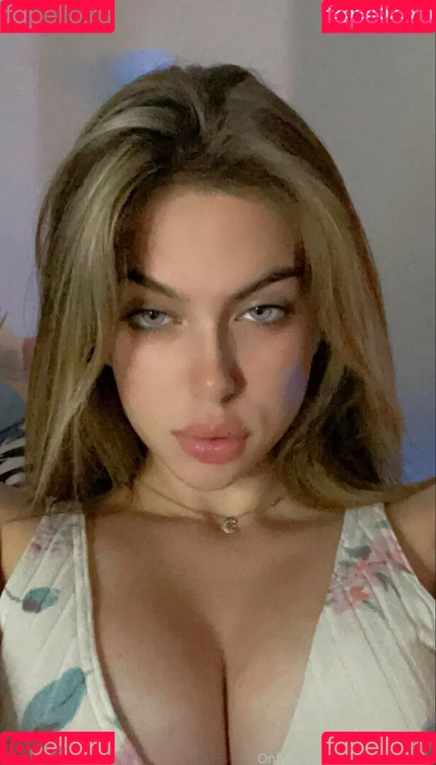 alannanikolee Onlyfans Photo Gallery 
