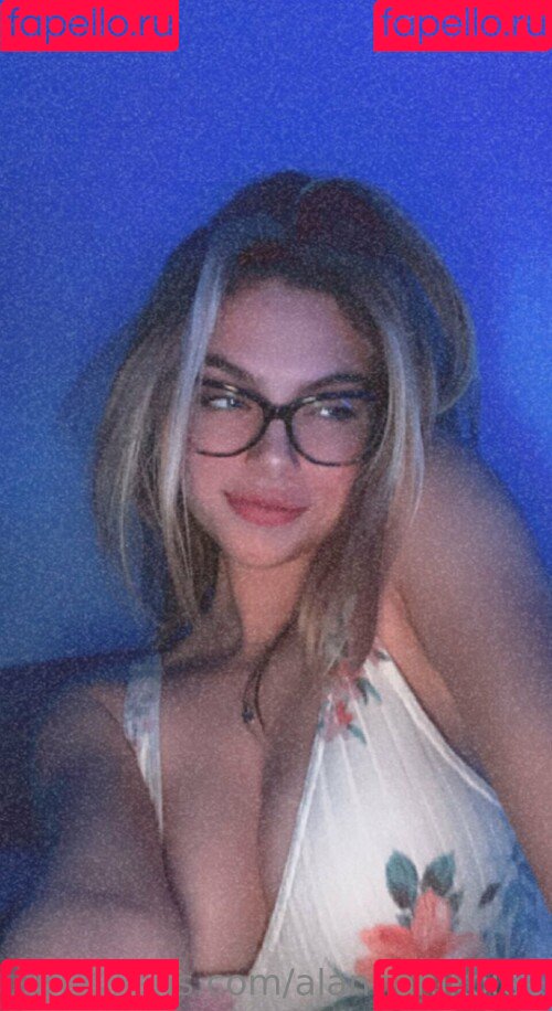 alannanikolee Onlyfans Photo Gallery 