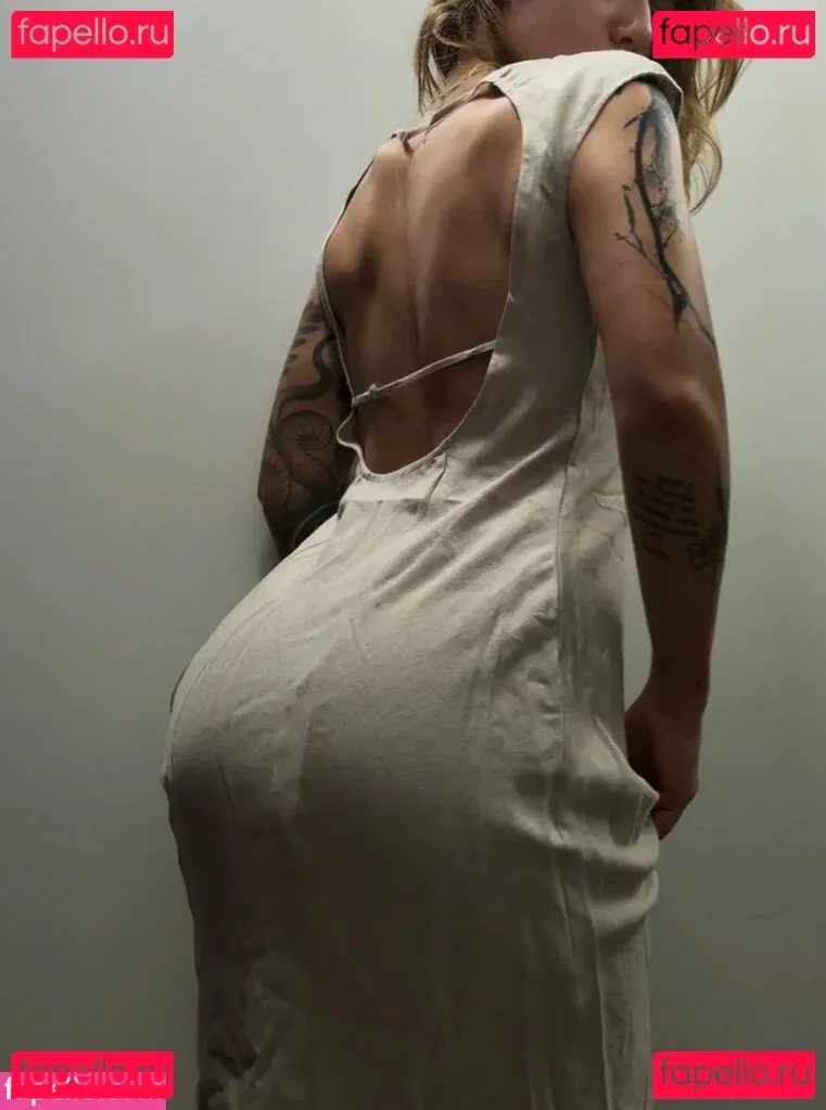 Arinawhynot Onlyfans Photo Gallery 