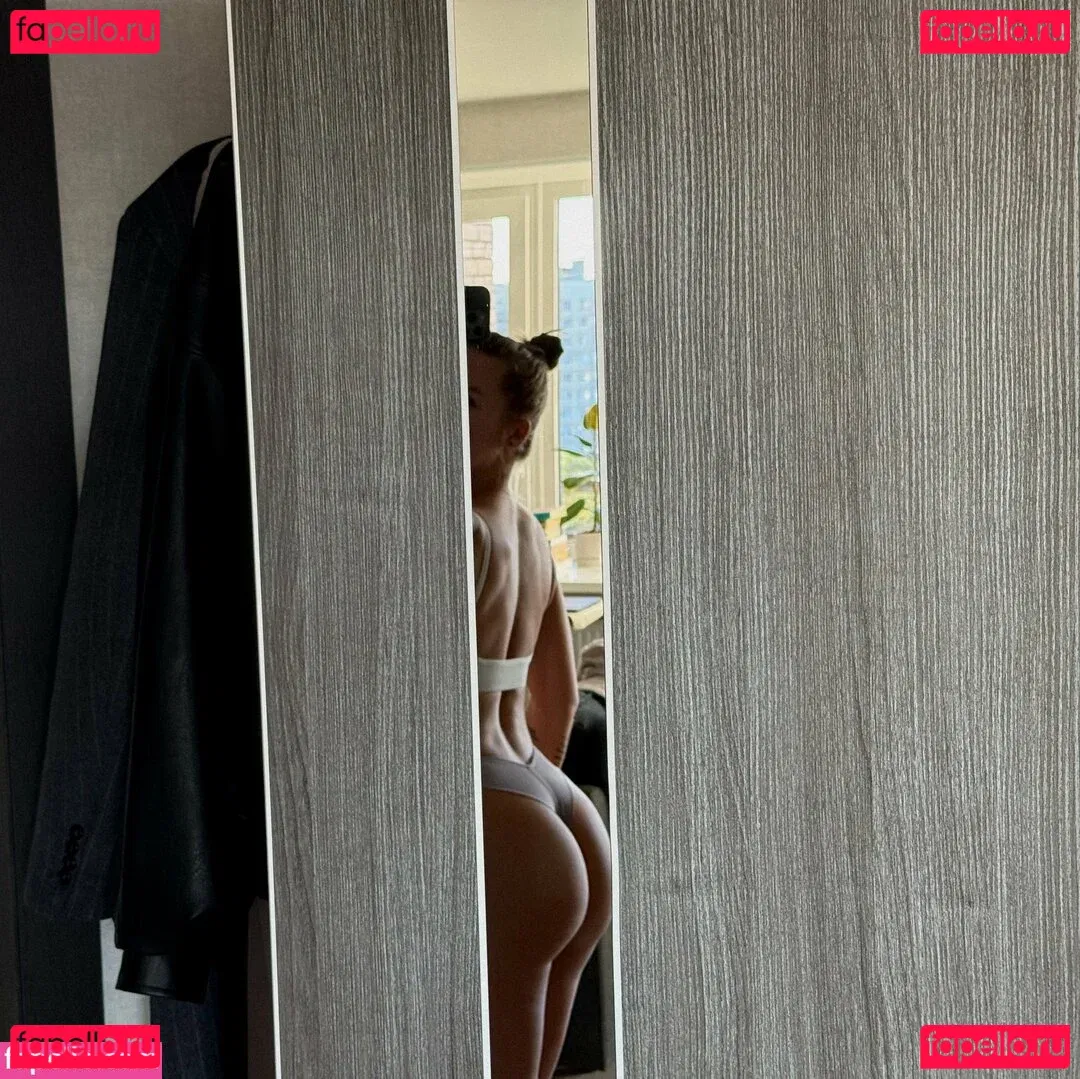 Arinawhynot Onlyfans Photo Gallery 